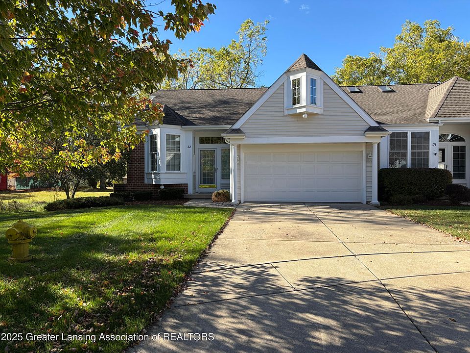 1st image of 32 Aviemore Dr