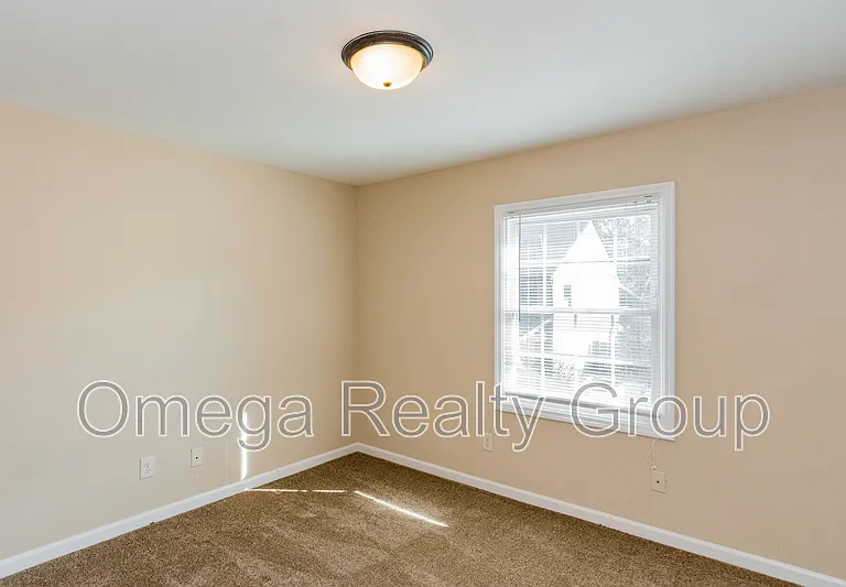 704 Cahaba Manor Dr — Photo 17