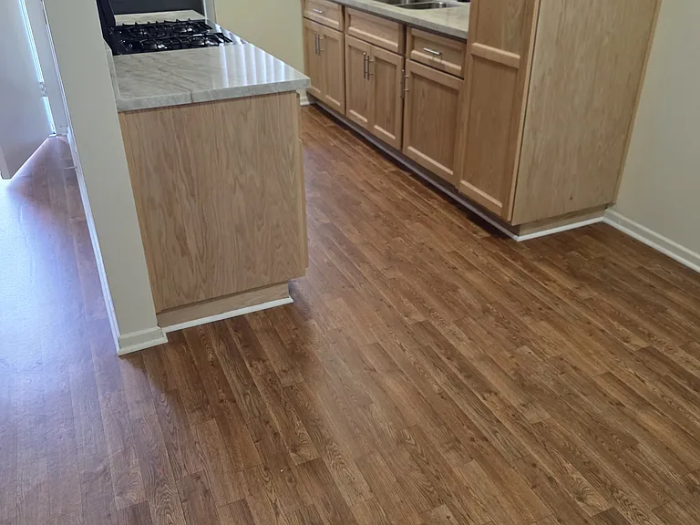 535 E Hazel St #6 — Photo 2