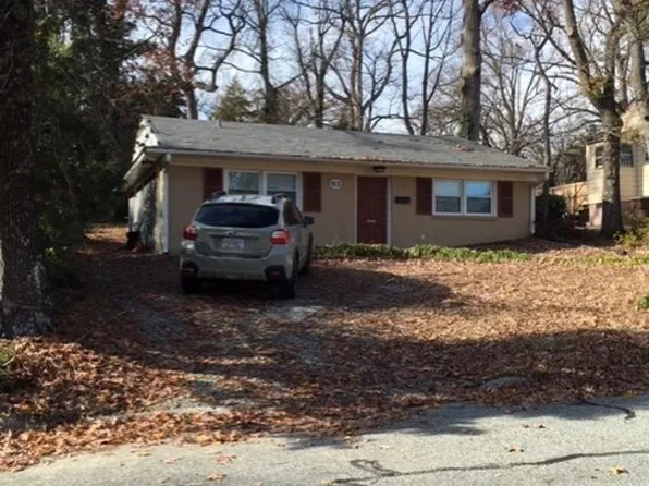 912 Englewood St, Greensboro, NC 27403