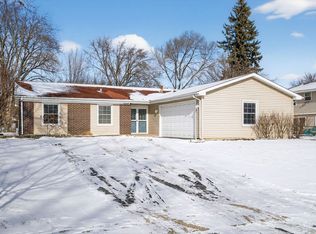 1345 Laurie Ln, Hanover Park, IL
