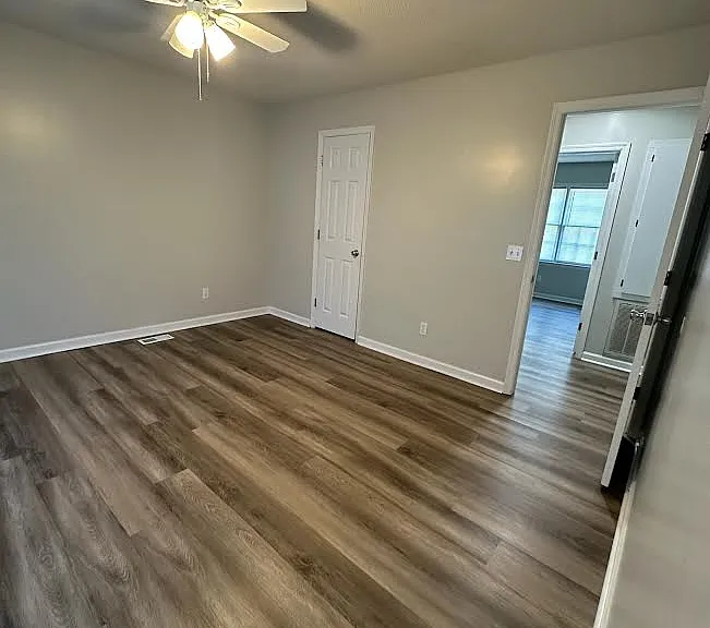 50 Monica Dr — Photo 17