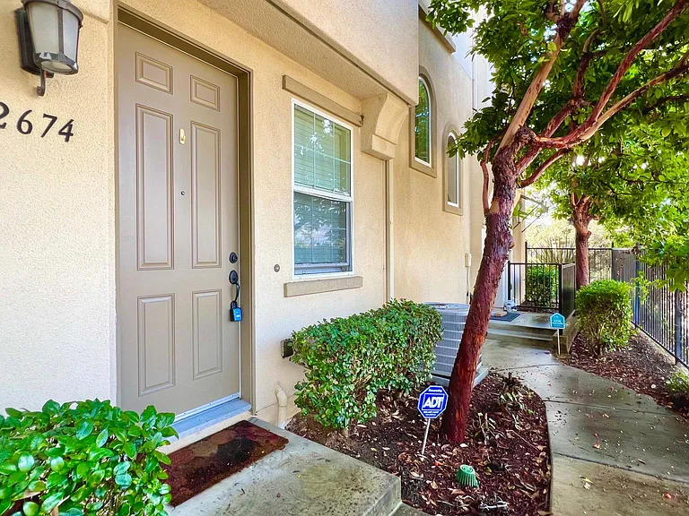 2674 Rawhide Ln — Photo 39
