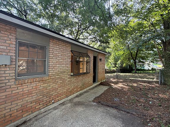 3rd image of 4416 Randall Dr