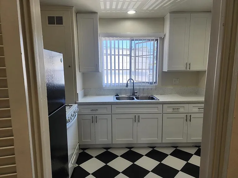 6326 Coldwater Canyon Ave #12 — Photo 7