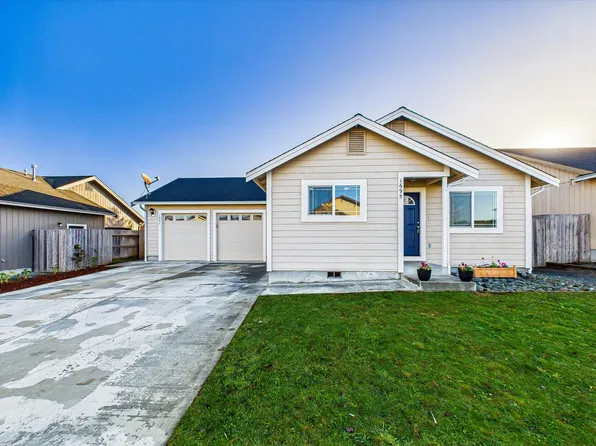 1695-1697 Oakdale Dr, McKinleyville, CA 95519