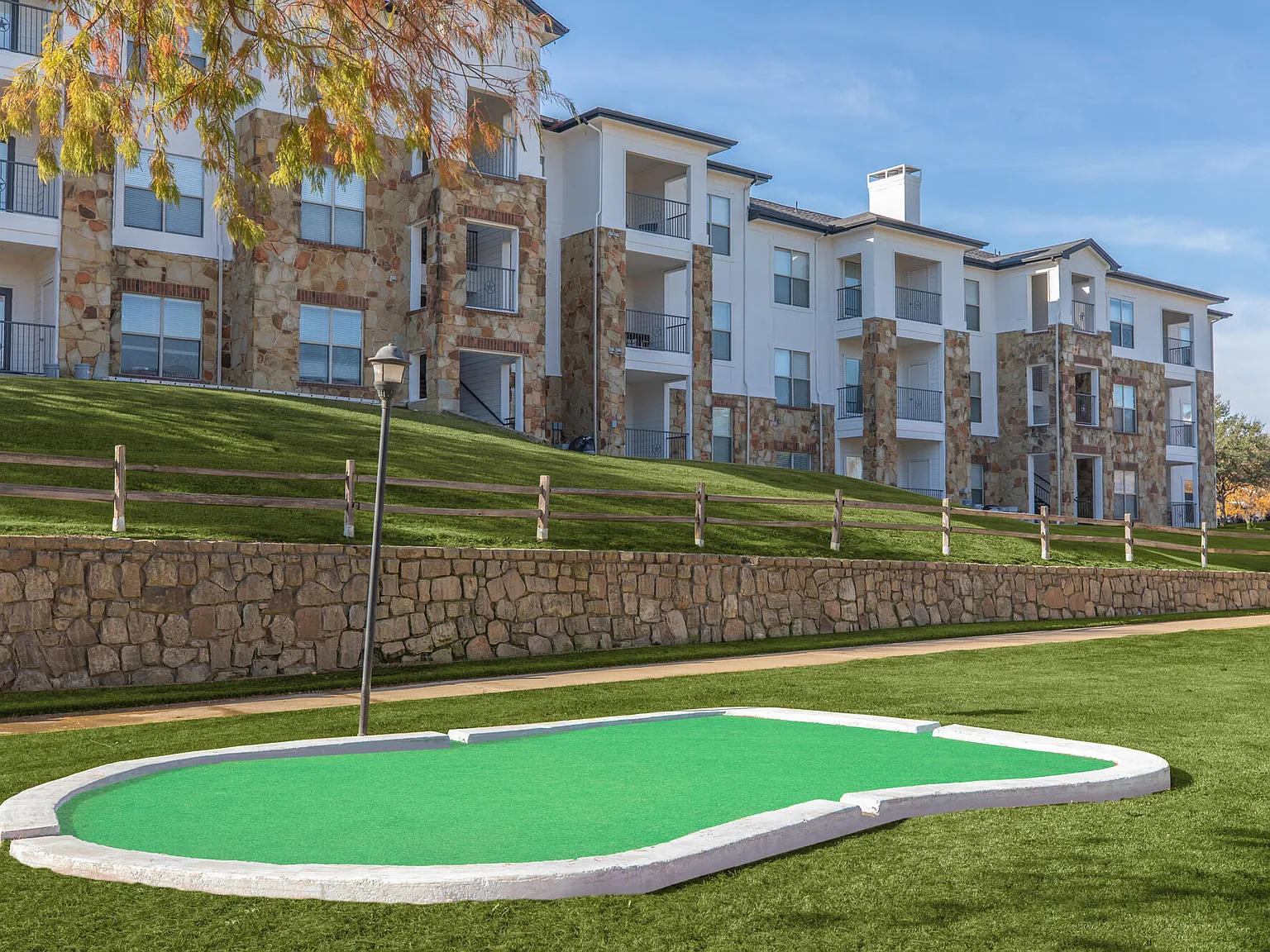 Santa Fe Ranch Apartments — Photo 4