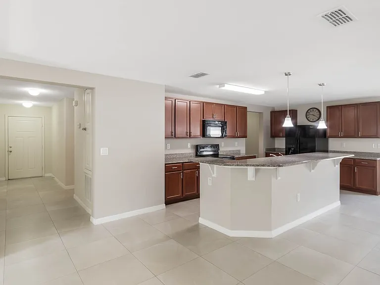4602 Harvest Row Ln — Photo 5