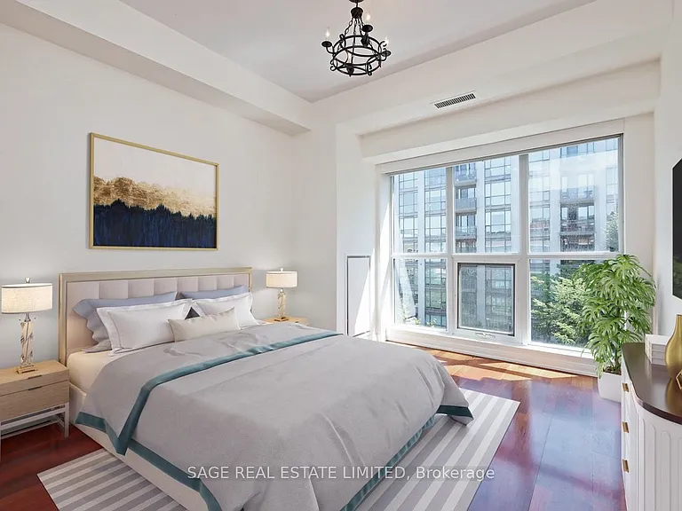 11 Soho St #405 — Photo 8