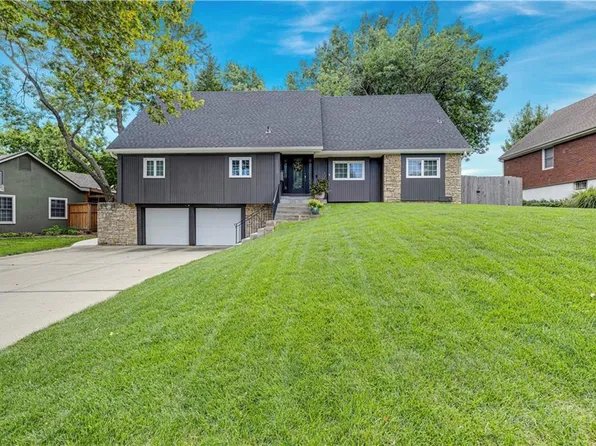 11113 W 99th Pl, Overland Park, KS 66214