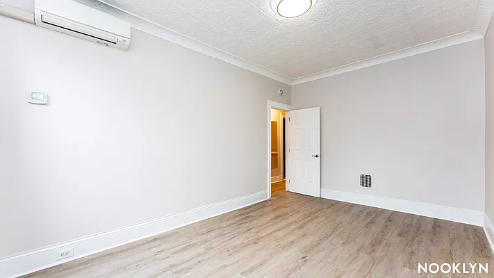 Rented by Nooklyn NYC LLC | media 4