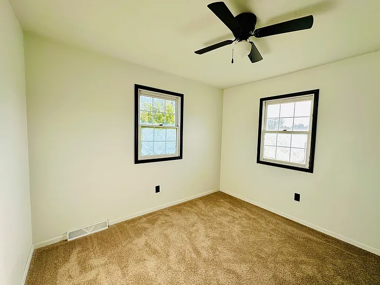 3007 Wade Ave — Photo 8