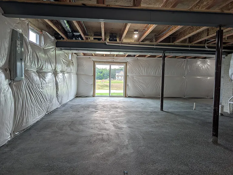 8161 Sycamore Hollow Dr — Photo 14