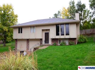 16215 Arbor St, Omaha, NE 68130