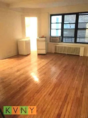 Rented by KVNY Soho | media 19