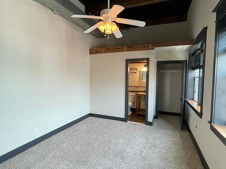 916 Washington Blvd — Photo 16