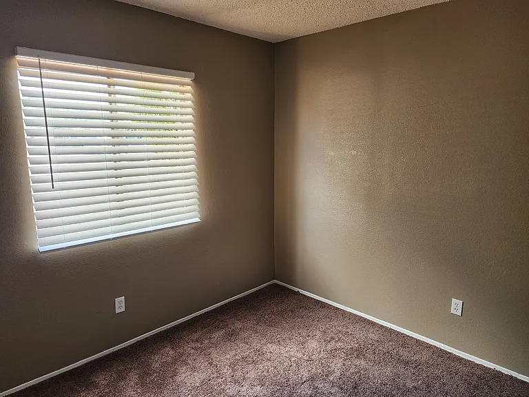 2410 S Rose Peak Dr — Photo 16