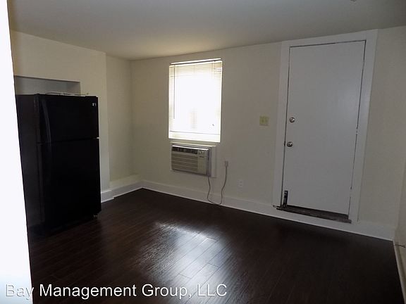 3rd image of 1812 Saint Paul St APT 001