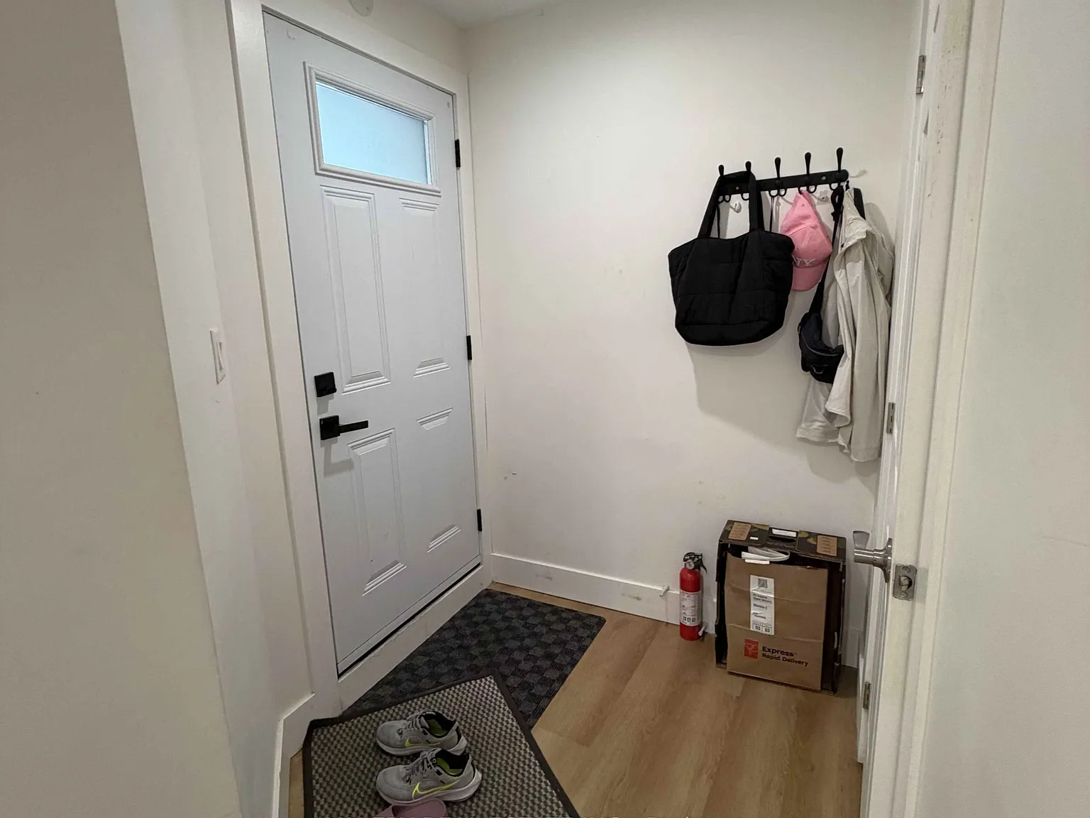 2 bed, $1,899 — Photo 2