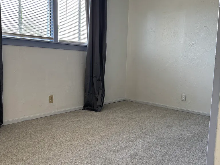 3503 Cottage St — Photo 10