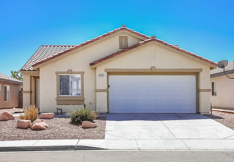4421 Ivory Jade Ave