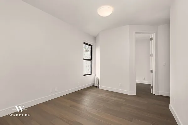 Sold by Warburg | media 7