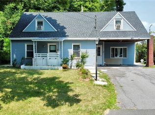 15 Servis Pl, Utica, NY 13502