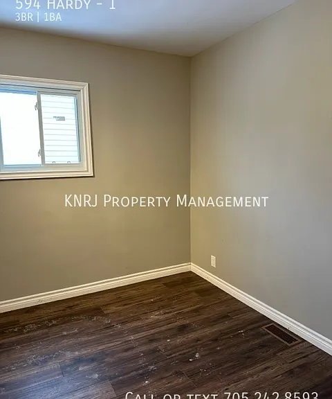 594 Hardy St #1 — Photo 11
