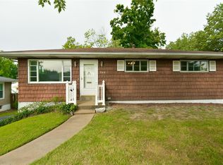 705 Forman Rd, Saint Louis, MO 63123
