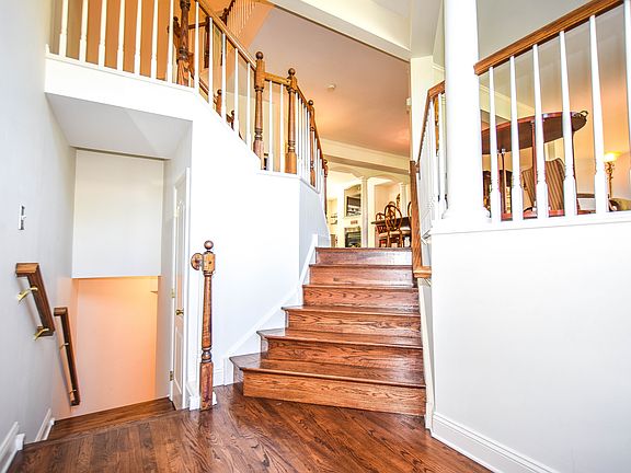 3rd image of 1250 Brookstone Dr