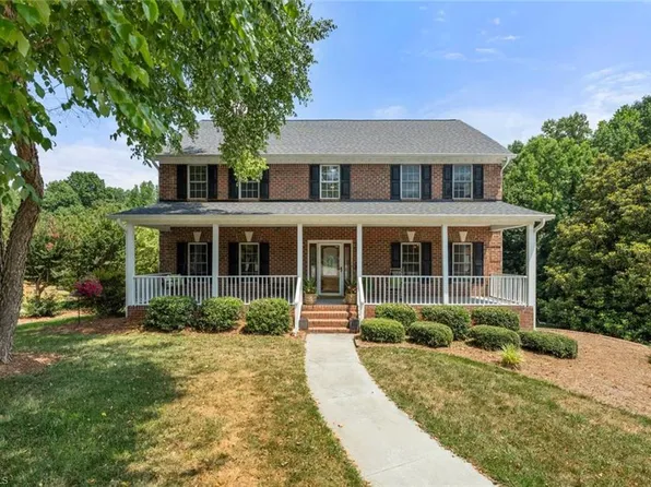 3605 Comeragh Ct, Clemmons, NC 27012