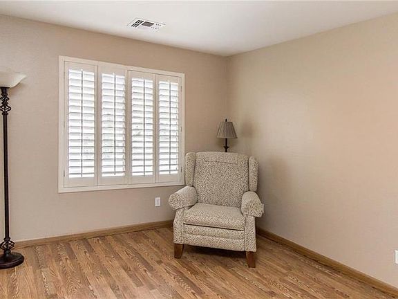 5th image of 1429 E 12th Pl