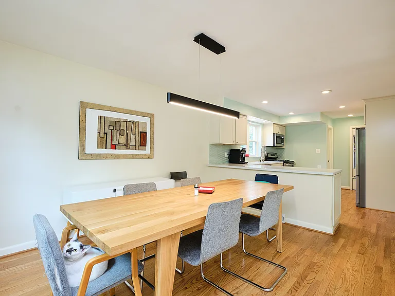 1318 Perry St NE — Photo 6