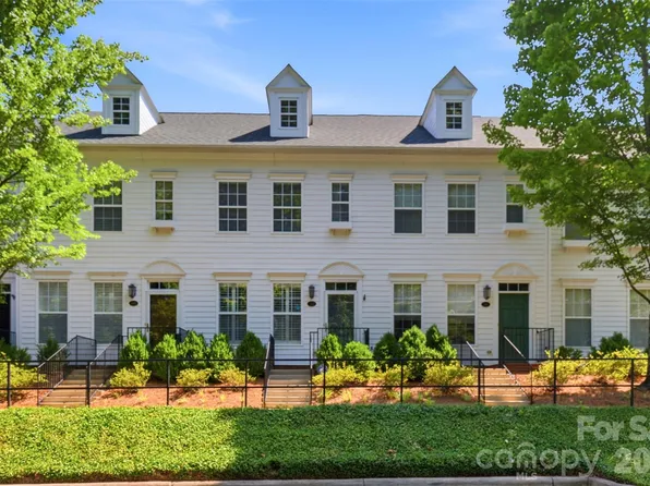 312 Park Square Pl, Matthews, NC 28105
