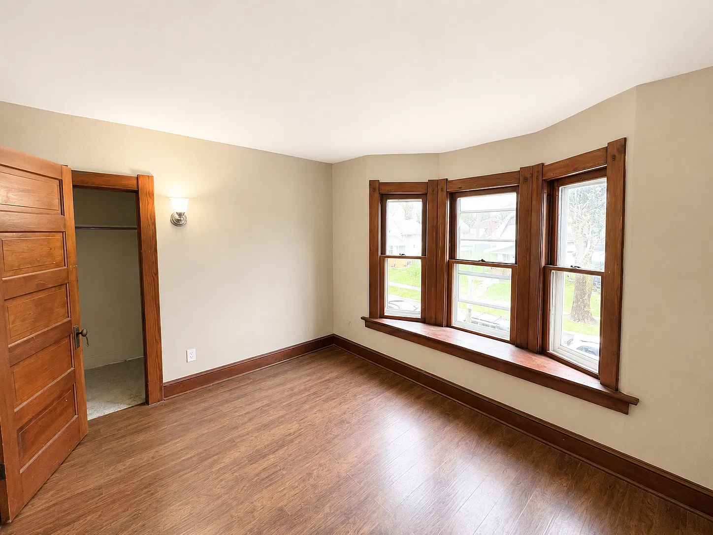 3 bed, 1176 sqft, $1,100 — Photo 3