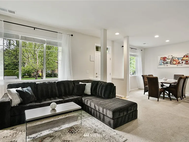 4703 Strathmore Cir SW — Photo 5
