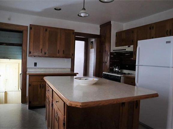 5th image of 5121 N Main St