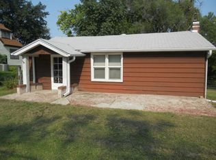 476 NE Meadowbrook Rd, Kansas City, MO 64119