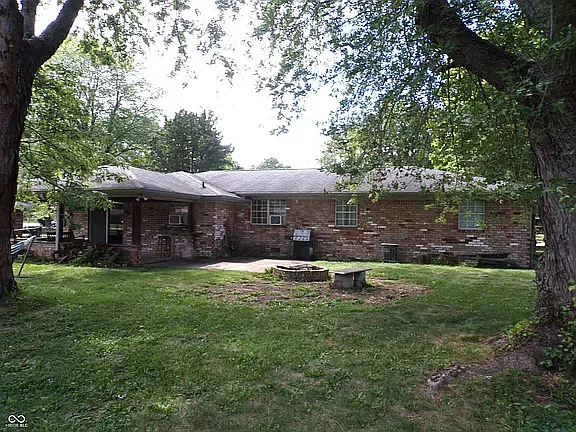 919 Hopkins Rd — Photo 1