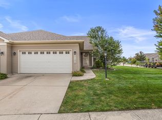 2108 S Stonebrooke Ct, Urbana, IL 61802