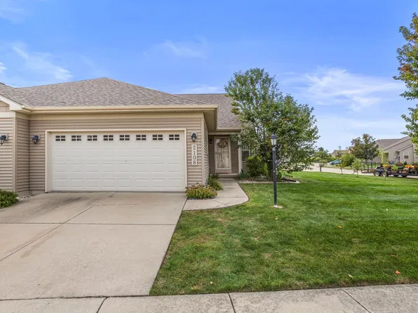 2108 S Stonebrooke Ct, Urbana, IL 61802