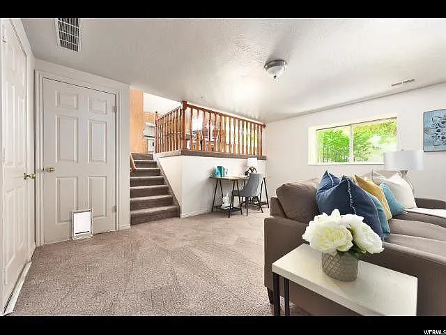 1043 E Eagle Bend Rd — Photo 7