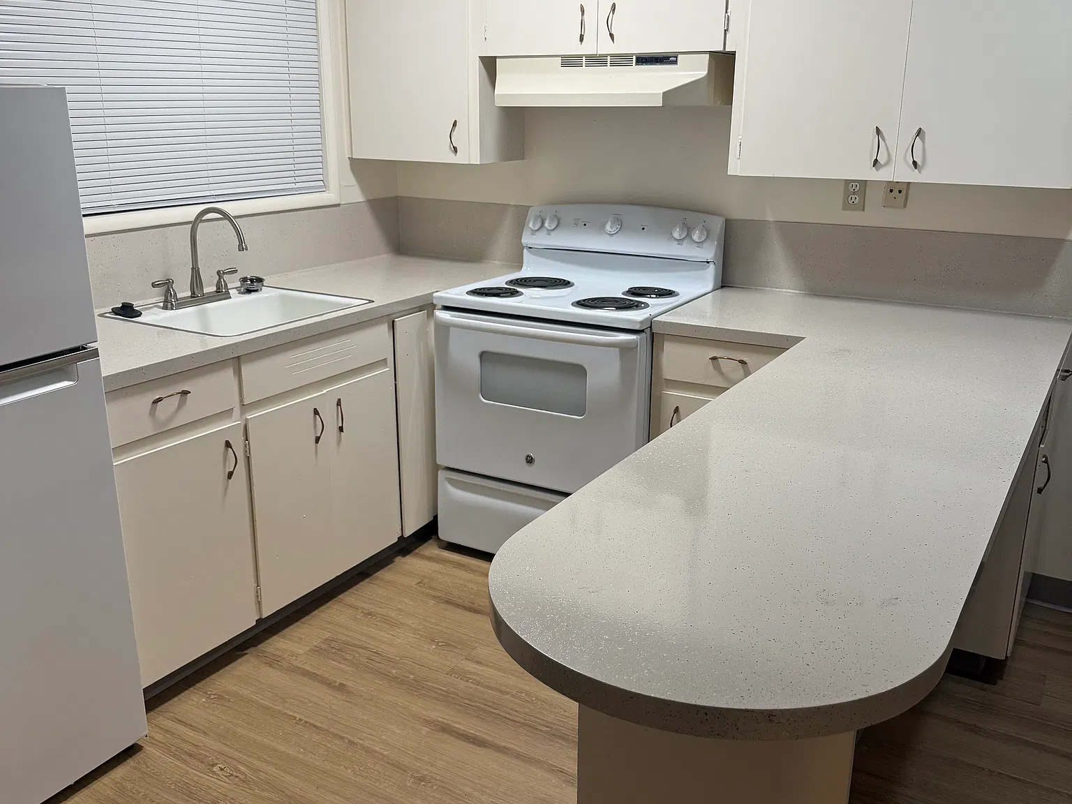 1 bed, 490 sqft, $1,400 — Photo 2
