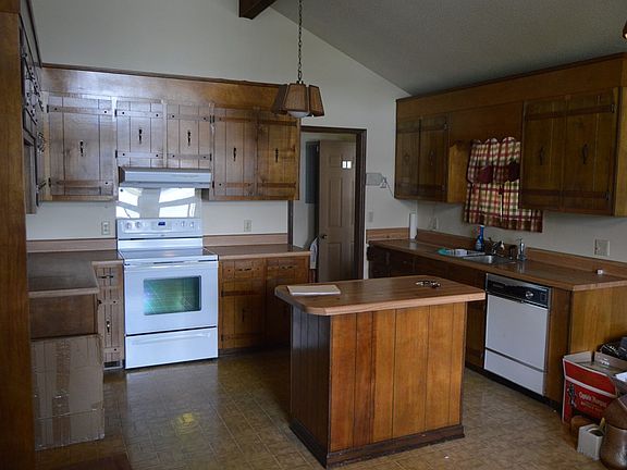2nd image of 173 Spurgeon Dr SE