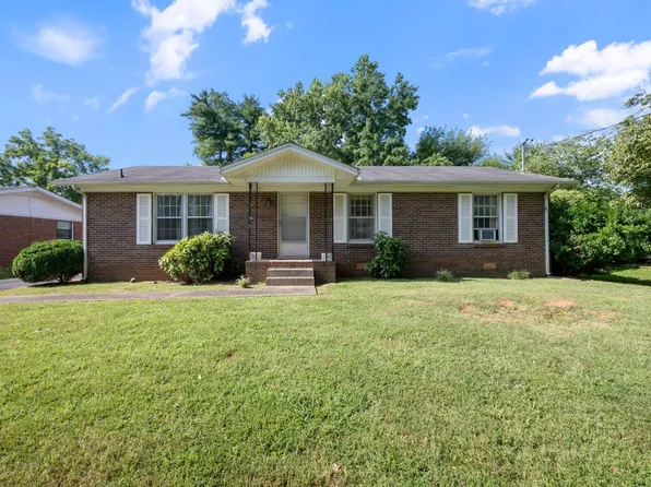 1510 Foxdale Dr, Murfreesboro, TN 37130