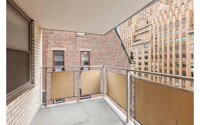 Sold by Douglas Elliman | media 19