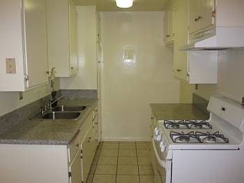 3rd image of 266 S El Molino Ave APT 23