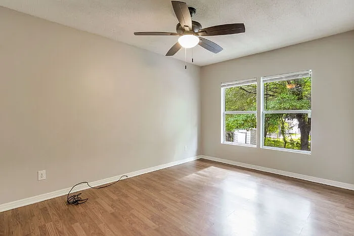 6240 Lanier Dr — Photo 29