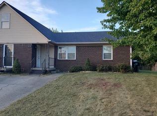 1654 Stonegate Dr, Greenwood, IN 46142