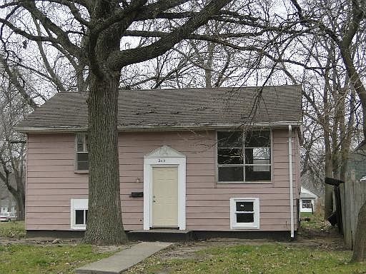 260 N Hunter Ave, Kankakee, IL 60901 | Zillow